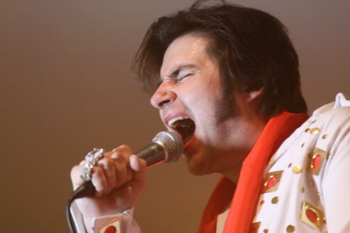 Elvis Imitator King-Grace